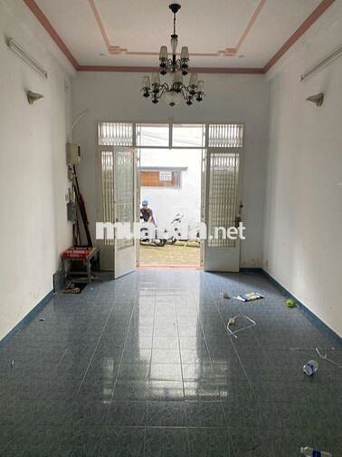 Nhà hẻm XH Nguyễn Công Hoan, 4 phòng rộng 4 x 18 nhà trệt, 2 lầu