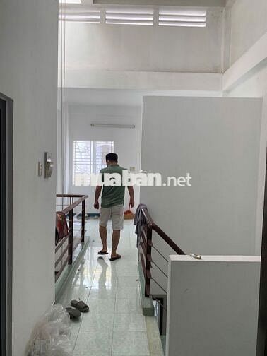Nhà hẻm XH Nguyễn Công Hoan, 4 phòng rộng 4 x 18 nhà trệt, 2 lầu