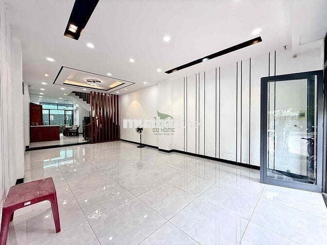 CHO THUÊ NHÀ KINH DOANH 4 PHÒNG NGỦ MẶT ĐƯỜNG CHÍNH KHU HÀ QUNAG 2