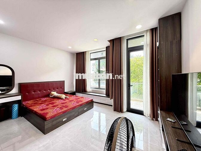 CHO THUÊ NHÀ KINH DOANH 4 PHÒNG NGỦ MẶT ĐƯỜNG CHÍNH KHU HÀ QUNAG 2