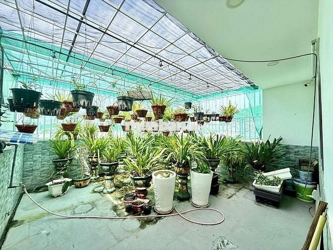 CHO THUÊ NHÀ KINH DOANH 4 PHÒNG NGỦ MẶT ĐƯỜNG CHÍNH KHU HÀ QUNAG 2