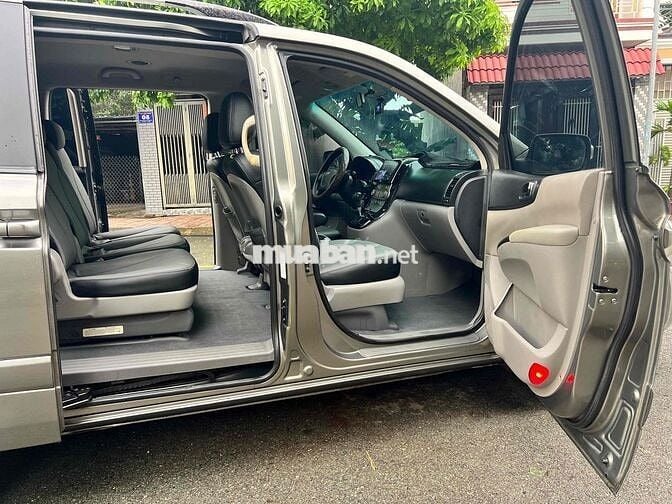 Kia Carnival 2011 -Nhập Hàn 8 Chỗ-Tự Động Đẳng Câp