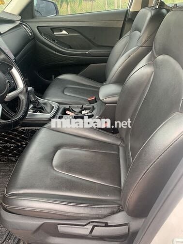 Hyundai Creta Tiêu chuẩn 2022 trắng nhập khẩu