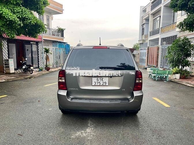 Kia Carnival 2011 -Nhập Hàn 8 Chỗ-Tự Động Đẳng Câp
