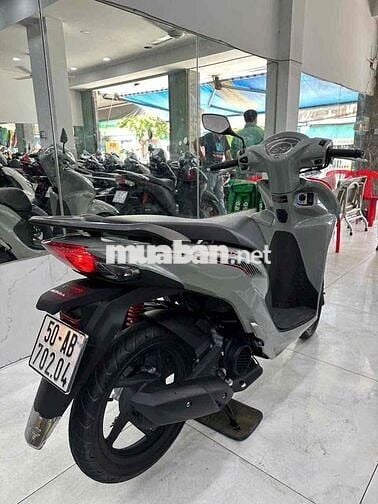 vision 2024 màu xi măng bánh lớn bstp ngay chủ