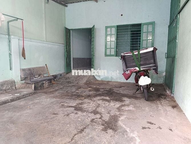 Cho thuê nhà nguyên căn trong hẻm tại Quận 12 cũ, giá tốt