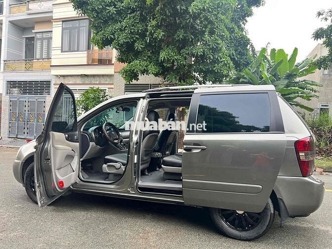 Kia Carnival 2011 -Nhập Hàn 8 Chỗ-Tự Động Đẳng Câp
