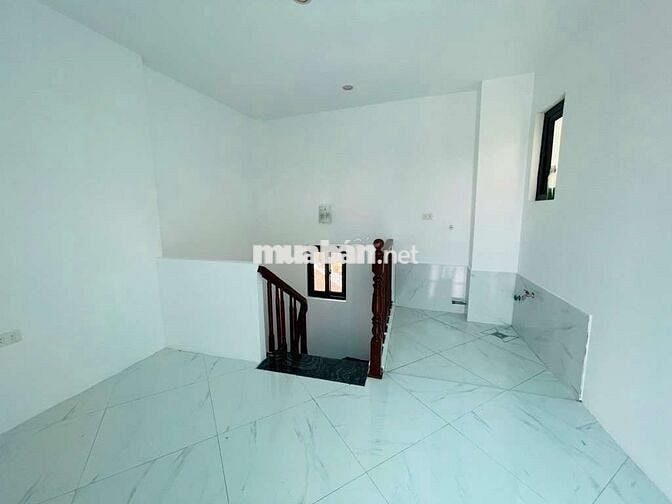 NHÀ 5 TẦNG LÔ GÓC , SIÊU THOÁNG