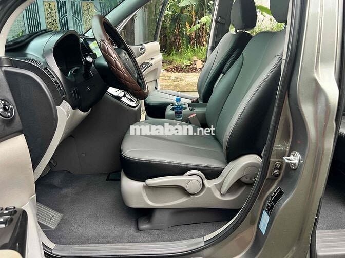 Kia Carnival 2011 -Nhập Hàn 8 Chỗ-Tự Động Đẳng Câp