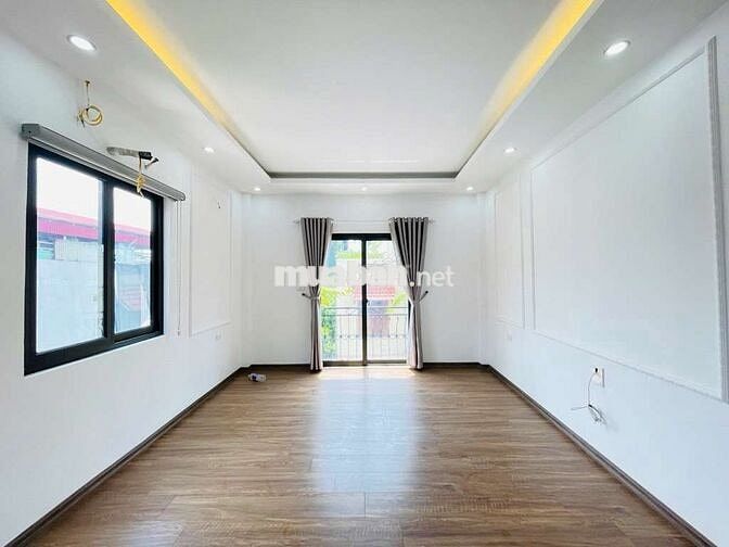 NHÀ 5 TẦNG LÔ GÓC , SIÊU THOÁNG