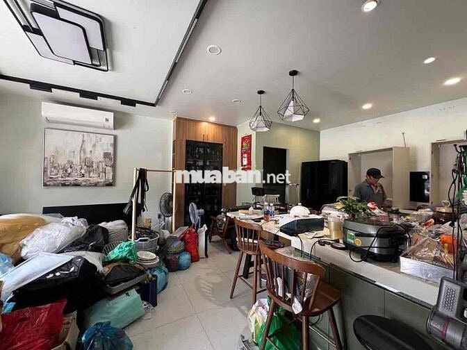 Mặt bằng Nhà nc trệt suốt mặt tiền đường Dương Quảng Hàm