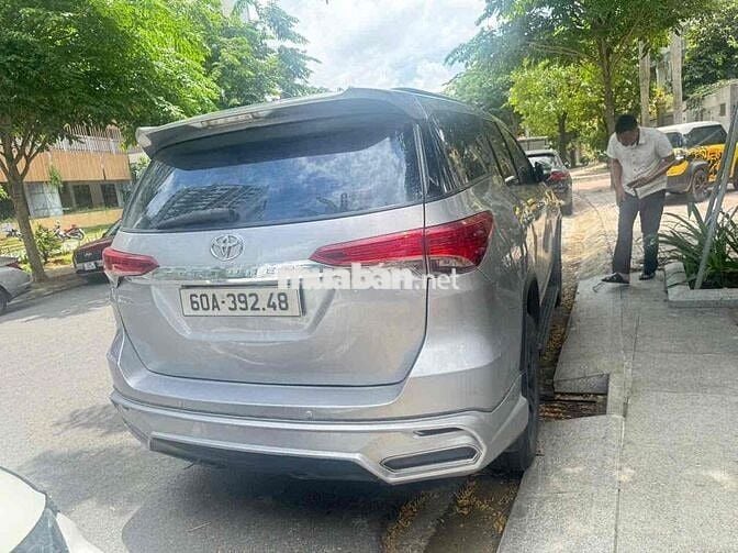Mình cần bán Fortuner 2017 máy xăng số tự động