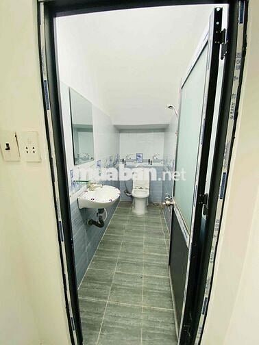 Thuê nhà mặt tiền kd Nguyễn Thị Sáu, 3 tầng 90m2, chỉ 10tr