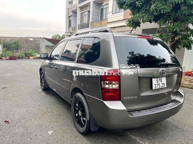 Kia Carnival 2011 -Nhập Hàn 8 Chỗ-Tự Động Đẳng Câp