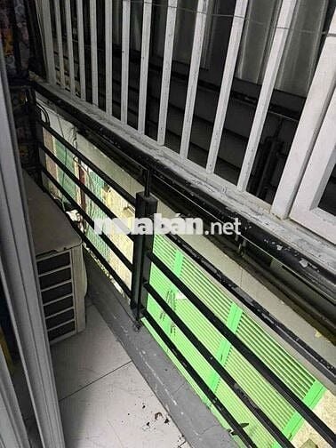 Bán Nhà 467 Lê Văn Lương Cách mặt tiền vài bước đi