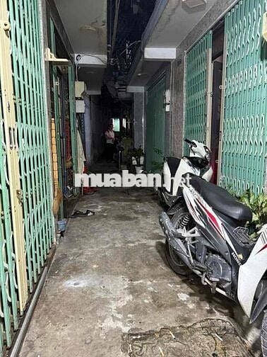 Bán Nhà 467 Lê Văn Lương Cách mặt tiền vài bước đi