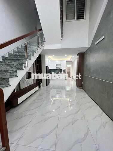 MB trệt suốt 4 x 23 và 5 phòng full NT ở và shop ,salon, VP