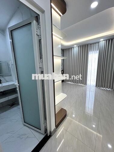 MB trệt suốt 4 x 23 và 5 phòng full NT ở và shop ,salon, VP