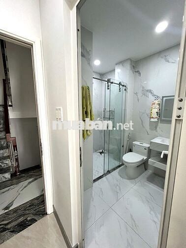 MB trệt suốt 4 x 23 và 5 phòng full NT ở và shop ,salon, VP