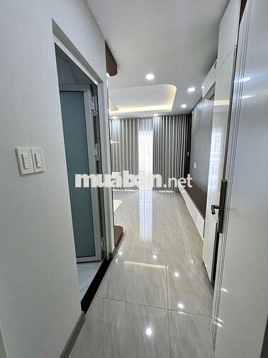MB trệt suốt 4 x 23 và 5 phòng full NT ở và shop ,salon, VP
