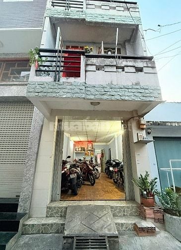 Bán nhà đường Thái Phiên, Q11, vừa ở vừa cho thuê