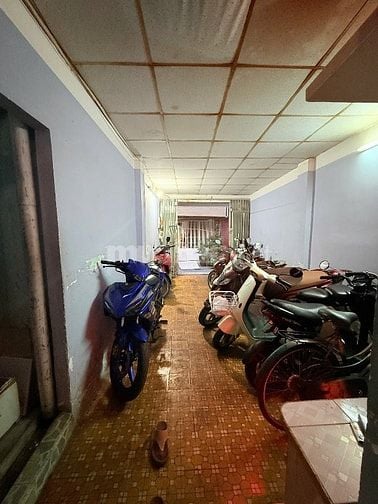 Bán nhà đường Thái Phiên, Q11, vừa ở vừa cho thuê