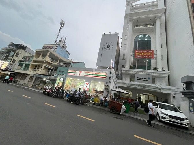 Bán nhà mặt tiền Nguyễn Khắc Nhu, Cô Giang, Quận 1, 11x29m, Giá 185 tỷ