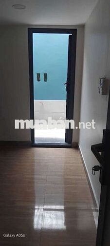Cần bán nhà sát chợ Hóc Môn. Gần trường học Lý Thường Kiệt giá 850 tr