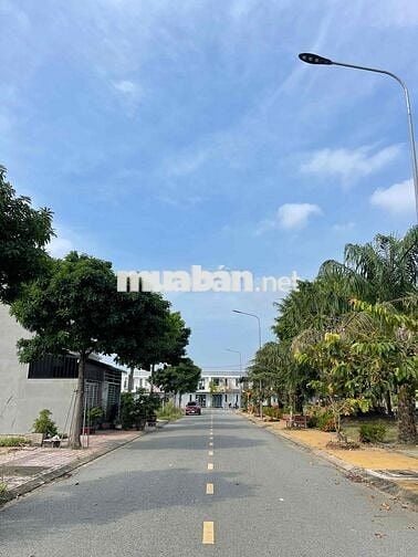 Kẹt tiền bán lô A28 Mega 1 city đối diện trường học chỉ 1,1 tỷ bao phí