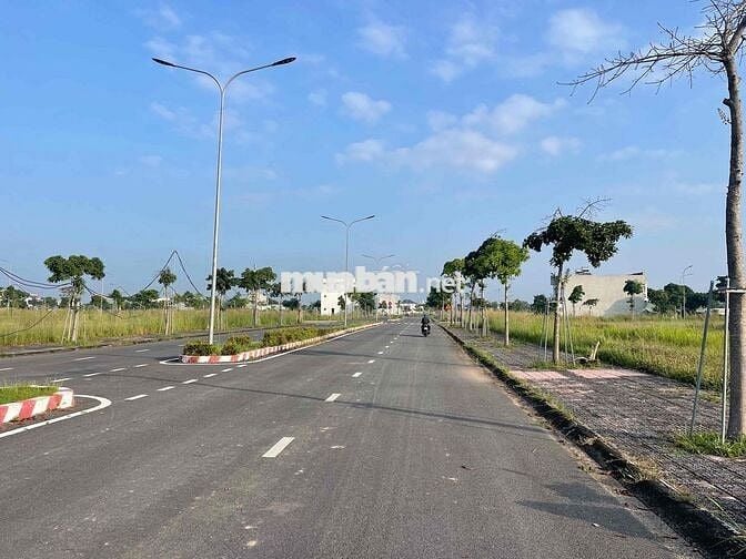Kẹt tiền bán lô A28 Mega 1 city đối diện trường học chỉ 1,1 tỷ bao phí