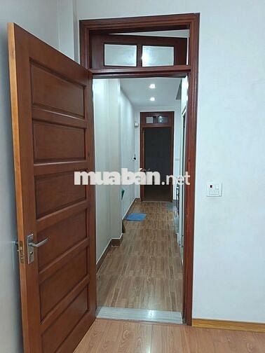 BÁN NHÀ ĐỘI CẤN - GẦN PHỐ - VỊ TRÍ THUẬN LỢI - TRƯỚC NHÀ THOÁNG SÁNG