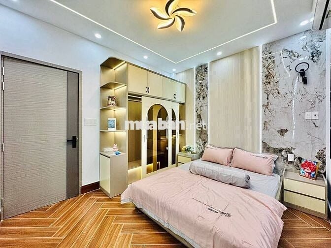 NHÀ DÒNG TIỀN CẦU DIỄN 7 TẦNG THANG MÁY 12P FULL NỘI THẤT 11,7 TỶ