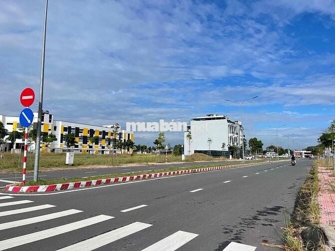 Kẹt tiền bán lô A28 Mega 1 city đối diện trường học chỉ 1,1 tỷ bao phí