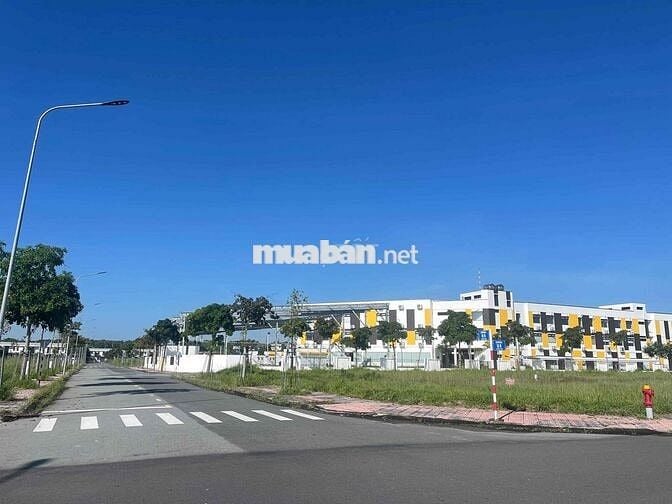 Kẹt tiền bán lô A28 Mega 1 city đối diện trường học chỉ 1,1 tỷ bao phí