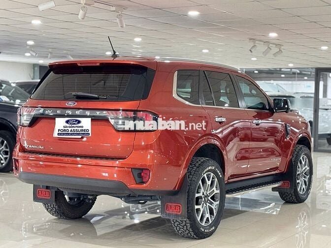 FORD EVEREST TITANIUM 1 CẦU 2023 - 51000 km