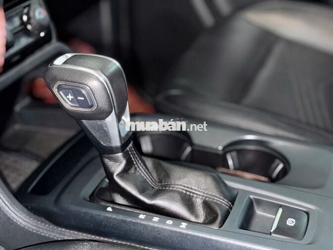 FORD EVEREST TITANIUM 1 CẦU 2023 - 51000 km