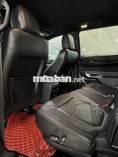 FORD EVEREST TITANIUM 1 CẦU 2023 - 51000 km