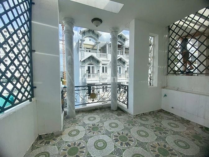 BÁN NHÀ KHU LIỀN KỀ P15 TÂN BÌNH