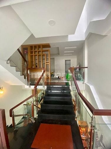 BÁN NHÀ KHU LIỀN KỀ P15 TÂN BÌNH