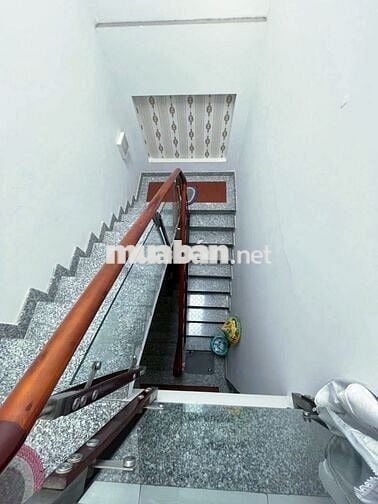Cho Thuê Nhà 3 Lầu Mới Hẻm Đẹp Đường Huỳnh Thị Hai P. TCH, Q12