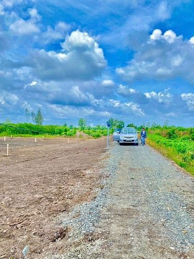 500mv vườn 390 triệu trọn sổ xe 7 chỗ thoải mái View Sông đẹp .