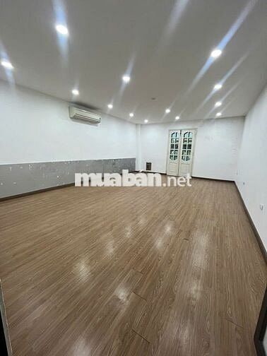 MP Nguyễn Văn Cừ - 80m2× 5Tầng-  Thang Máy- Cty, KD