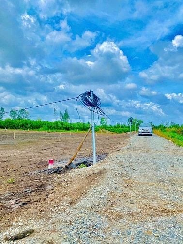 500mv vườn 390 triệu trọn sổ xe 7 chỗ thoải mái View Sông đẹp .