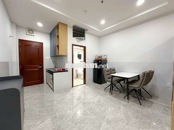 1 phòng ngủ ban công rộng 50m2 - Full nội thất - Mặt tiền đường - Q7