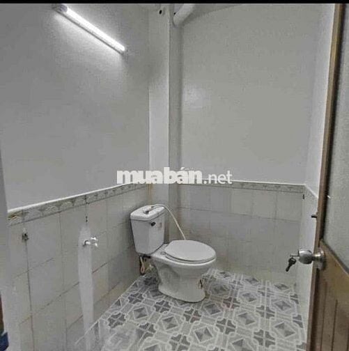 Cho thuê nhà đối diện Vạn Phúc city,/đs 6,p.HBP 2 tầng giá 8tr TL