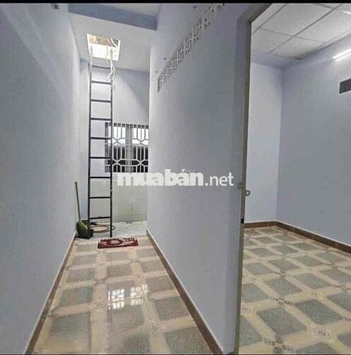 Cho thuê nhà đối diện Vạn Phúc city,/đs 6,p.HBP 2 tầng giá 8tr TL