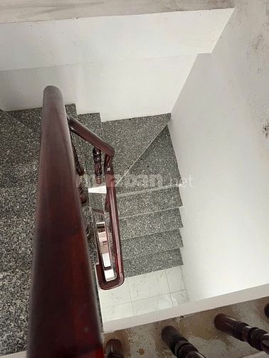 Cần bán nhà hẻm 2.5m đường Bùi Tư Toàn, gần chợ, trường học, siêu thị