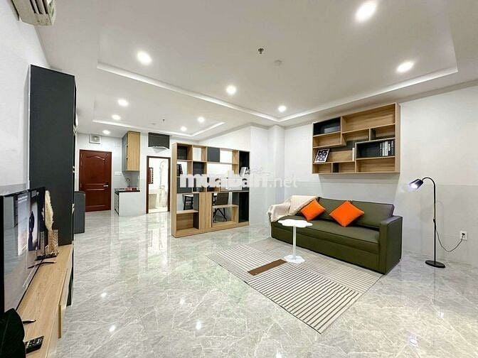 1 phòng ngủ ban công rộng 50m2 - Full nội thất - Mặt tiền đường - Q7