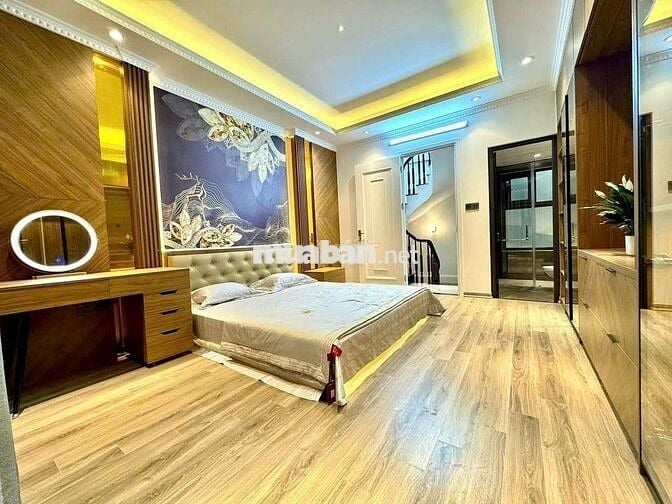 nhà ô tô đỗ cửa 9,5 tỷ nguyễn chí thanh,dt 55m2,mặt tiền 4m nhà ô tô đỗ cửa 9,5 tỷ nguyễn chí thanh,dt 55m2,mặt tiền 4m