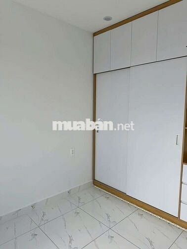 (7627) chung cư Star Tower, 58 m² bao sổ hồng: 1, 520 tỷ. Thuê 8 tr/th